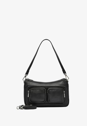 Borsa a tracolla in pelle nera con due tasche anteriori con zip, una singola tracolla e accessori in argento. Texture liscia e design elegante.