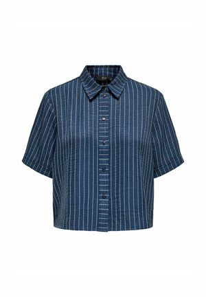 Przycięta koszula z krótkim rękawem wykonana z teksturowanej granatowej tkaniny w białe pionowe paski; ma kołnierzyk oraz guziki z przodu.