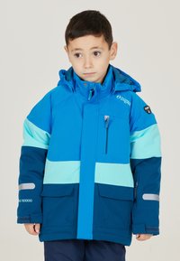 Blau gepolsterte Jacke mit einer Mischung aus hellblauen und dunkelblauen Abschnitten, Reißverschluss vorne, verstellbare Kapuze und zwei Vorderlaschen.