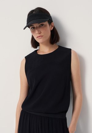Cap - black