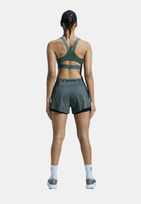 On RUNNING - Urheilushortsit - stone