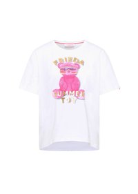 Witte T-shirt met een roze teddybeerafbeelding met een zonnebril, versierd met de tekst "FRIEDA SUMMER TOY" in goud en roze.