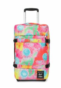Maleta rígida con vibrantes patrones en rosa, amarillo y verde. Cuenta con un asa retráctil, correas ajustables y una superficie de tela texturizada.