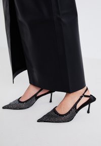 LIGHT - Højhælede pumps - black