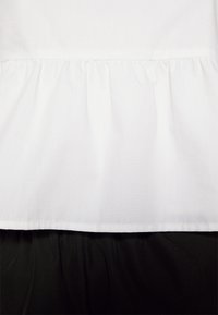Abercrombie & Fitch FLUTTER CINCH FRONT FAUX FASHION - T-shirt básica - white