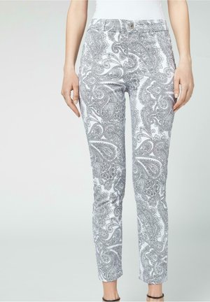 Witte broeken met een grijs paisleypatroon, met een slim fit, knoopsluiting en enkel lengte. Gladde stoftextuur.