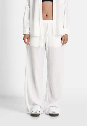 CREASED - Stoffhose - white