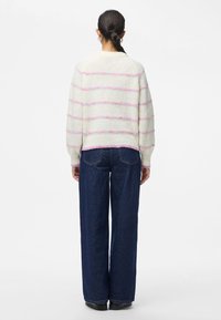 Pieces PCNELIA LS O-NECK BC - Pulóver - birch/pink/purple