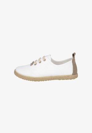 Zapato informal de lona blanca con cordones beige, suela de yute trenzado y lengüeta trasera de ante marrón, mostrado de lado sobre fondo blanco.
