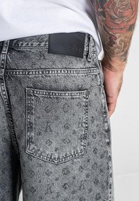 Gianni Kavanagh Short en jean - grey