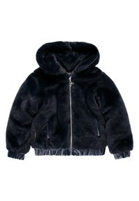 Granatowy futrzany płaszcz z kapturem, zapinany na zamek, z elastycznymi mankietami i kieszeniami. Miękka faktura i luźny krój.