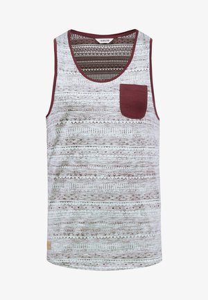 Ermeløs tanktop i lysegrå med maroon detaljer. Har en mønstret tekstur, en brystlomme og en rund halsudskæring.