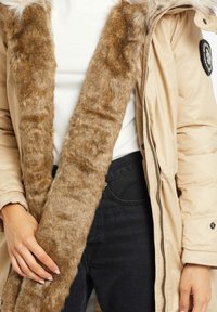 khujo Vinterkappa /-rock - beige