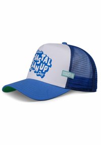 Gorra de camionero con un panel frontal blanco y lados de malla azul. Presenta "Día de Limpieza Costera" en texto azul en negrita y la parte inferior de la visera en verde.