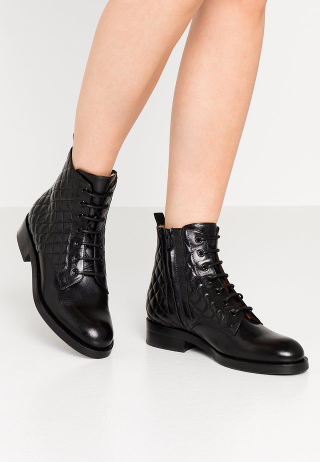 Bottines à lacets - black