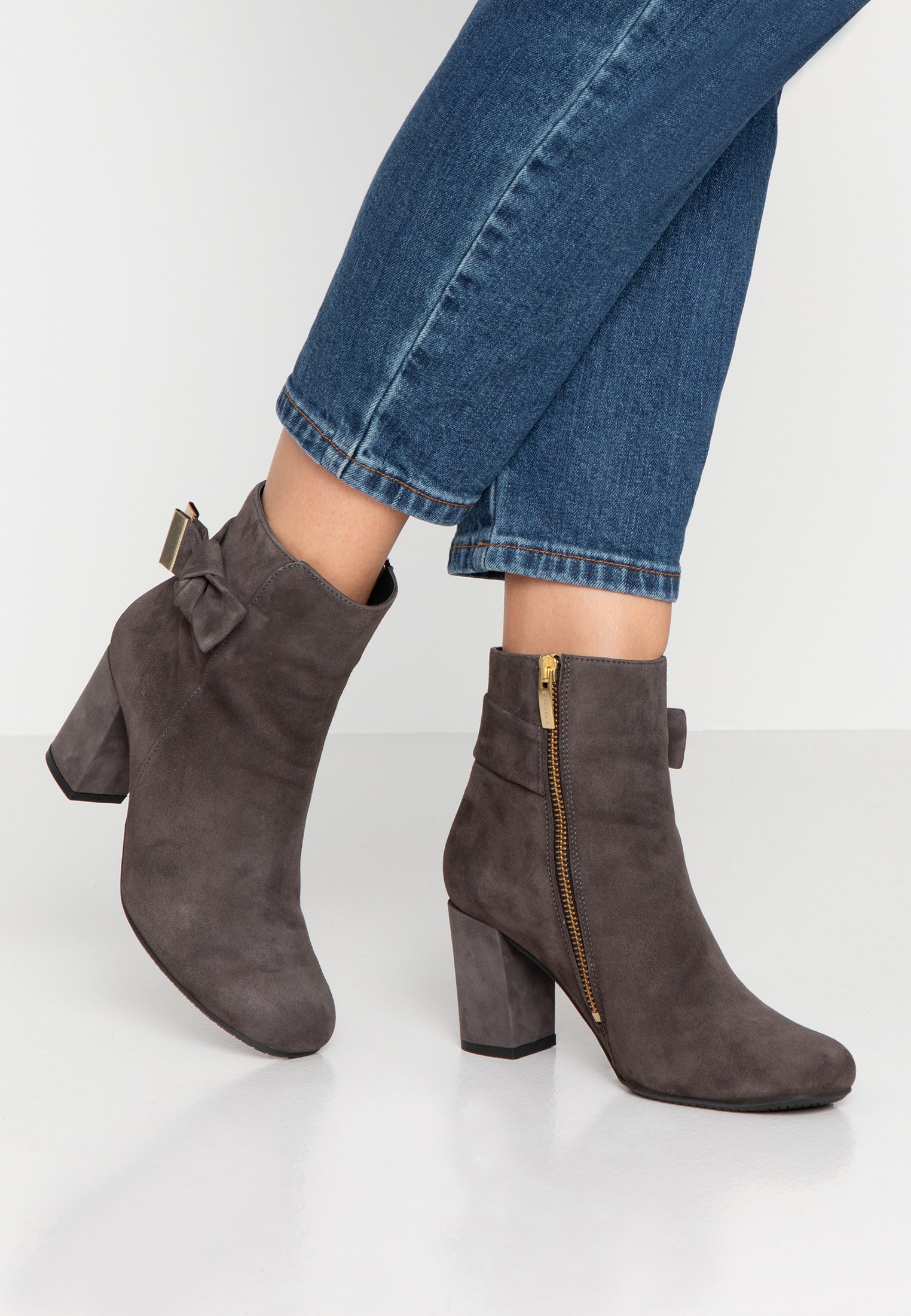 carvela comfort boots