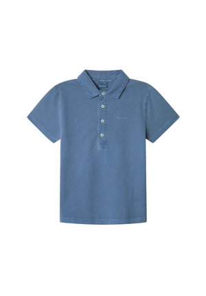 Camisa polo azul claro hecha de algodón, con cuello puntiagudo, mangas cortas, una tapeta de cinco botones y bordado de logotipo sutil.
