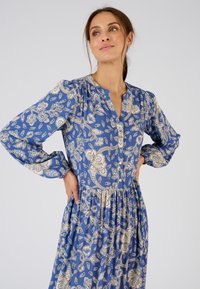 Damart À ÉTAGES  PURE  - Vestido camisero - bleu indien