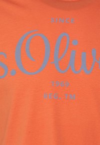 s.Oliver LOGO - T-shirt print - orange