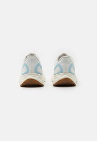 New Balance FRESH FOAM ARISHI V4 - Zapatillas running asfalto - sea salt