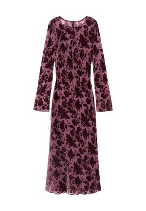 Langärmliges Kleid aus leicht lila Stoff mit dunkellila Blumenmuster. Verfügt über einen runden Ausschnitt und eine fließende, durchsichtige Textur.