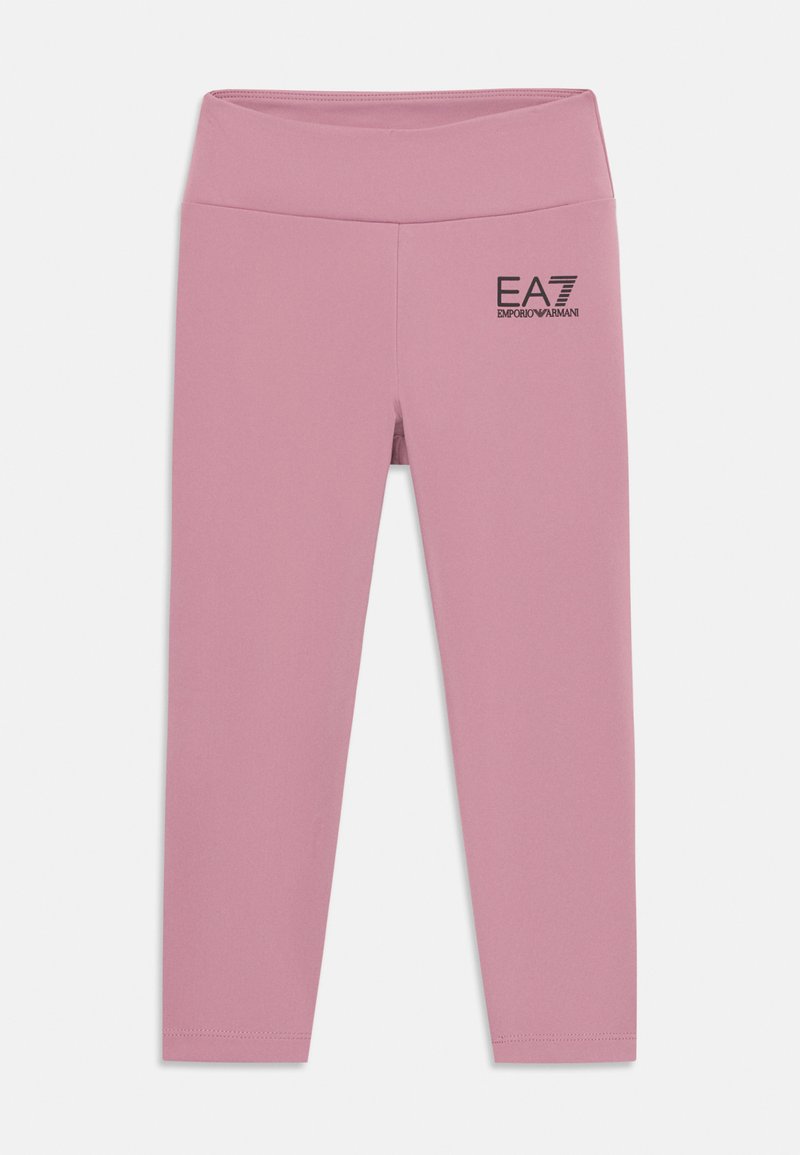 Leggings roses en tissu extensible avec une taille haute. Présentent le logo EA7 en noir sur le bas à gauche. Texture lisse.