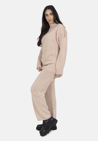 Elara SET - Maglione - rosa