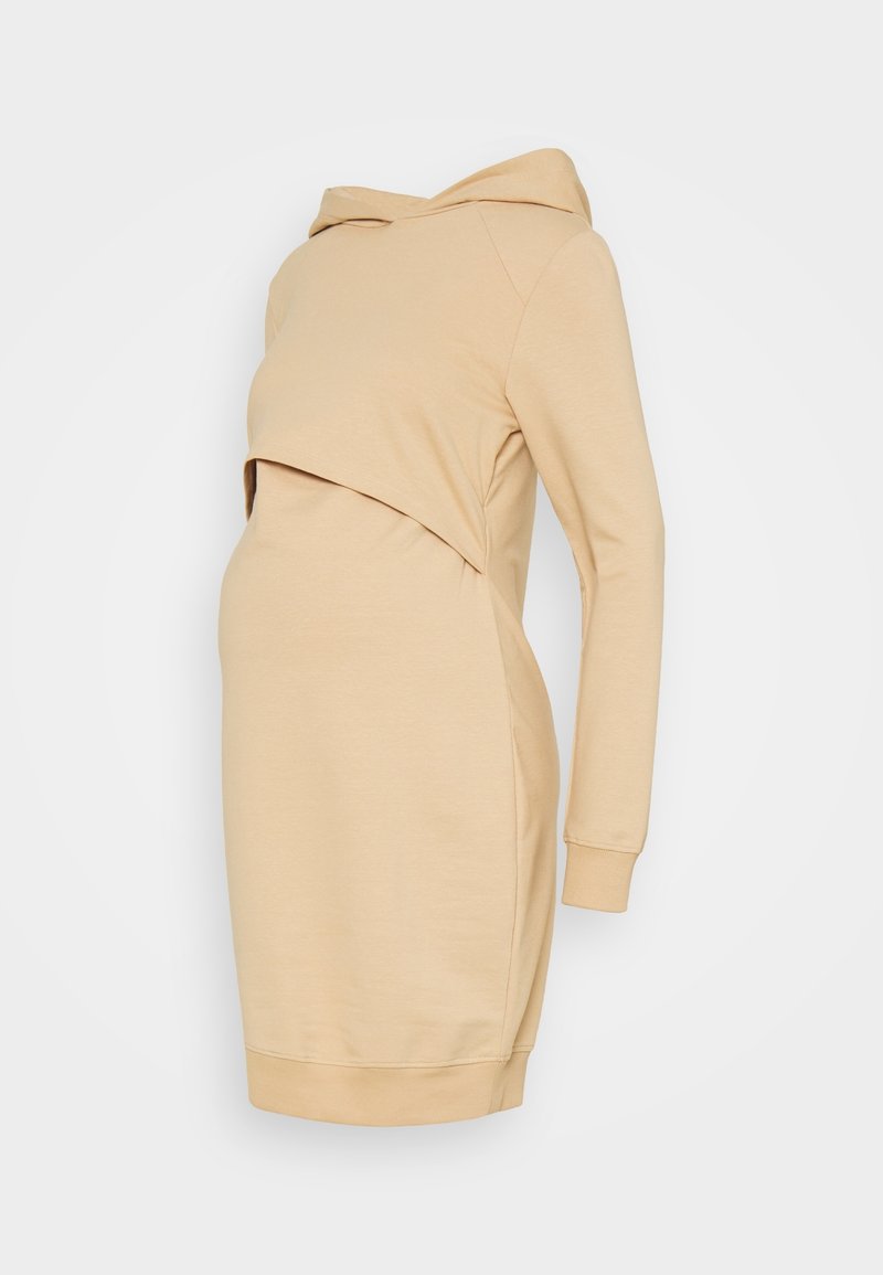 Robe à capuche de maternité beige à manches longues avec poignets ajustés et panneau avant superposé pour faciliter l'allaitement.