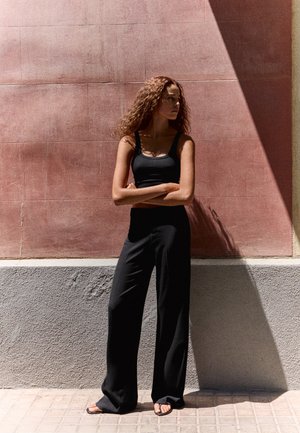 Bershka, WIDE-LEG - TROUSERS - Bukser - black