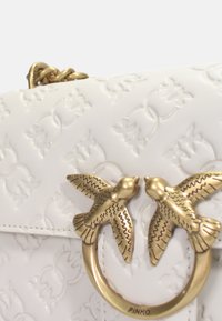 Thumbnail Image 5