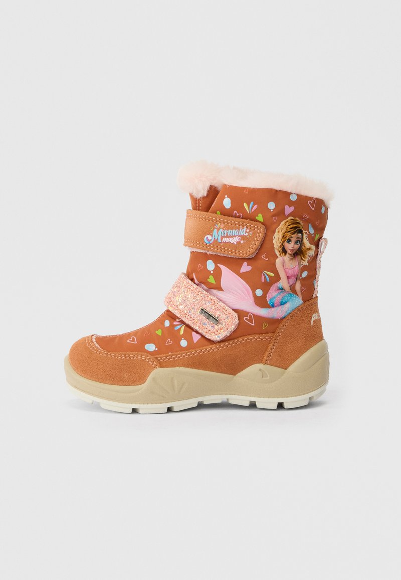 Botas de inverno laranjas para criança com correias de glitter rosa, acabamento em pelo sintético, gráfico de sereia, corações e texto "Magia das Sereias" na lateral.