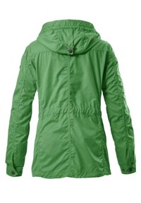 Zelená voděodolná bunda s kapucí, staženým pasem a knoflíkovými manžetami. Má hladkou strukturu a čistý design bez viditelného kování.