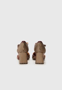 Chie Mihara FEDDA - Pumps - moony peach/sucre grape
