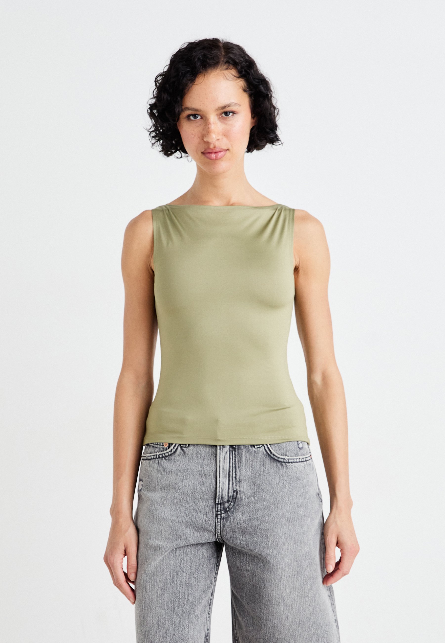 Weekday ANNIE BOATNECK SLEEVELESS - Top - olive green/khaki