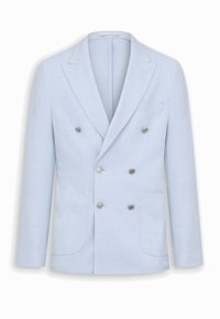 Jasnoniebieska, dwurzędowa marynarka męska z szpiczastymi klapami, sześcioma metalowymi guzikami oraz przednimi naszywanymi kieszeniami na białym tle.