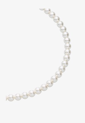 Collier en perles blanches avec des perles uniformément formées et brillantes, enfilées ensemble dans un motif courbe et lisse, mettant en valeur une texture brillante.