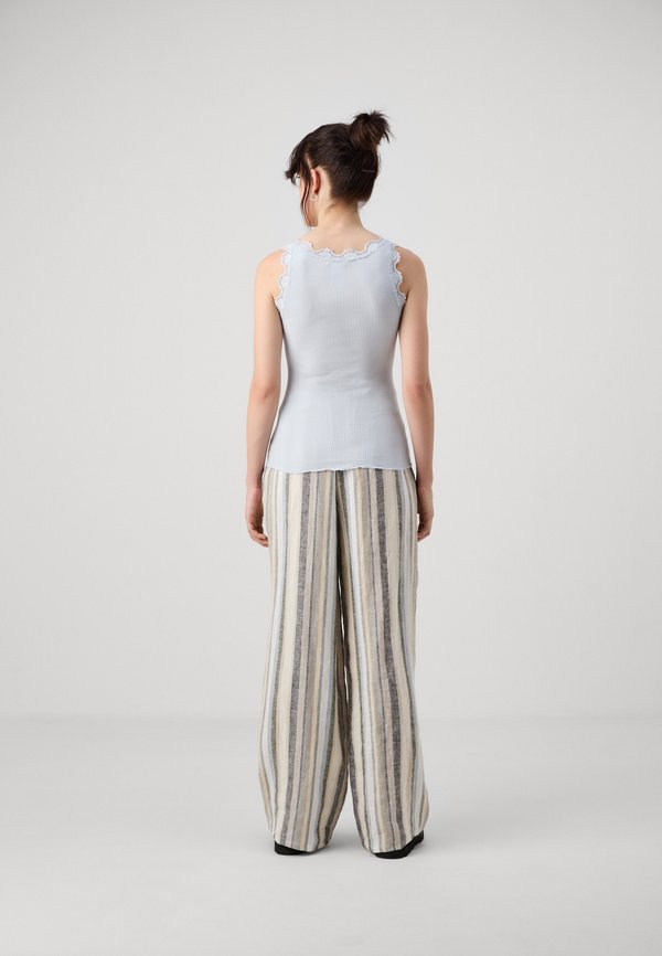 REGULAR VINTAGE - Top - heather sky2