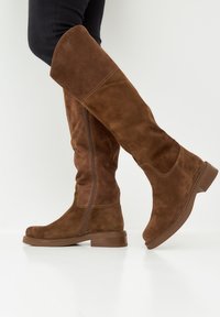 Cesare Gaspari Botas mosqueteras - brown