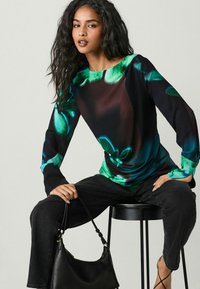 Next REGULAR FIT RUCHED DETAIL - Pitkähihainen paita - black green floral print