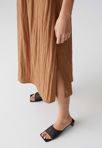 OPUS RELAXED FIT LONG - Freizeitkleid - golden oak