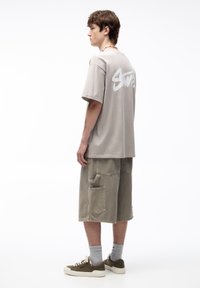 PULL&BEAR WITH LOGO - T-shirts print - beige
