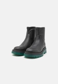 Copenhagen Studios CPH1007 - Bottines à plateau - black/green