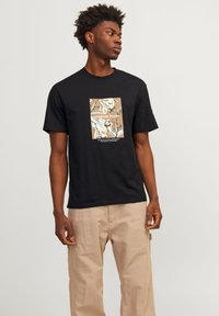 Jack & Jones JORSEQUOIA TEE CREW NECK  - Marškinėliai su spaudiniu - black