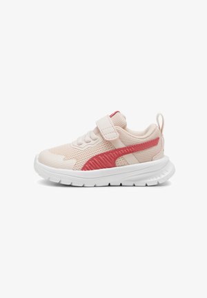 Puma EVOLVE - Lauflernschuh - island pink white tart cherry