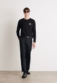 Tommy Hilfiger STACK TEE - Maglietta a manica lunga - black