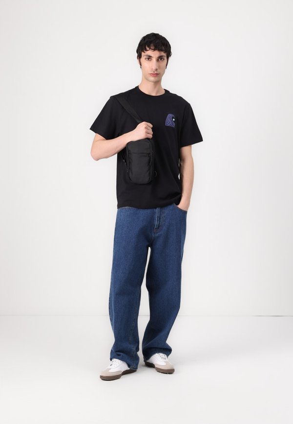 STACKED SWELL TEE - Print T-shirt3