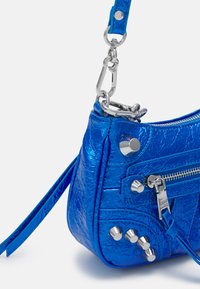 Steve Madden BVILMA - Rankinė - blue/silver-coloured