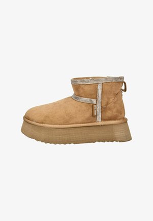 Steve Madden Zimní obuv - tan suede