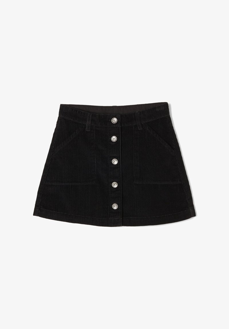 Mini-jupe en velours côtelé noir avec fermeture à boutons sur le devant et deux poches diagonales avant, équipée de passants de ceinture à la taille.