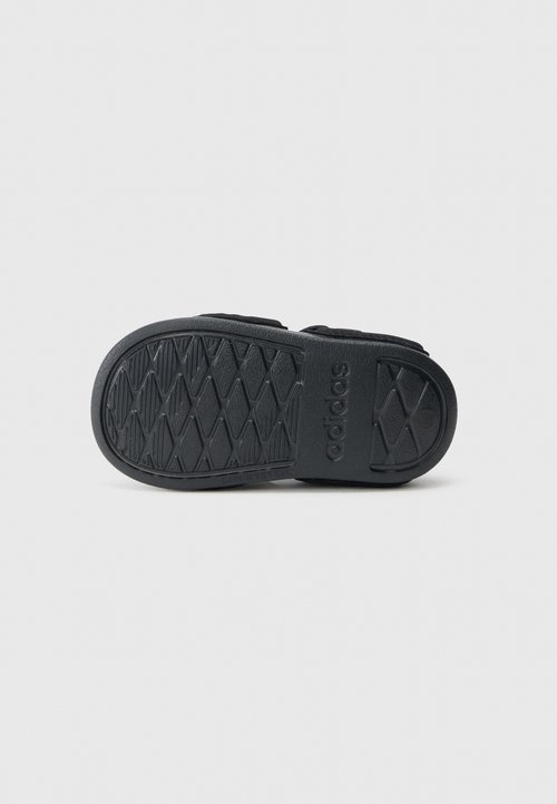 adidas ADILETTE UNISEX - Chanclas de baño - core black/white — foto 5
